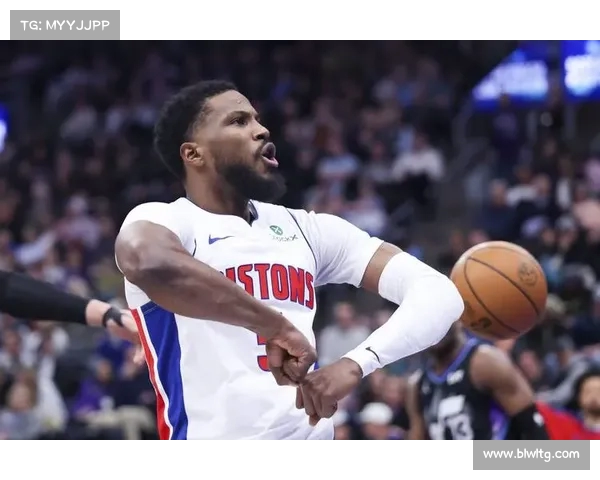 NBA自由球员市场激战再起 多队争抢顶级球星引发新一轮球队重组 NBA自由球员市场激战再起 多队争抢顶级球星引发新一轮球队重组